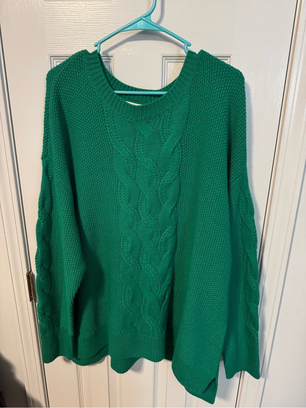 St. John's Bay Emerald Green Cable Crewneck Sweater NWT